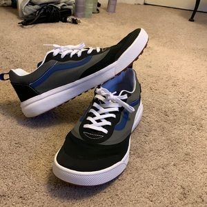 Vans Ultrarange Shoes LIKE NEW